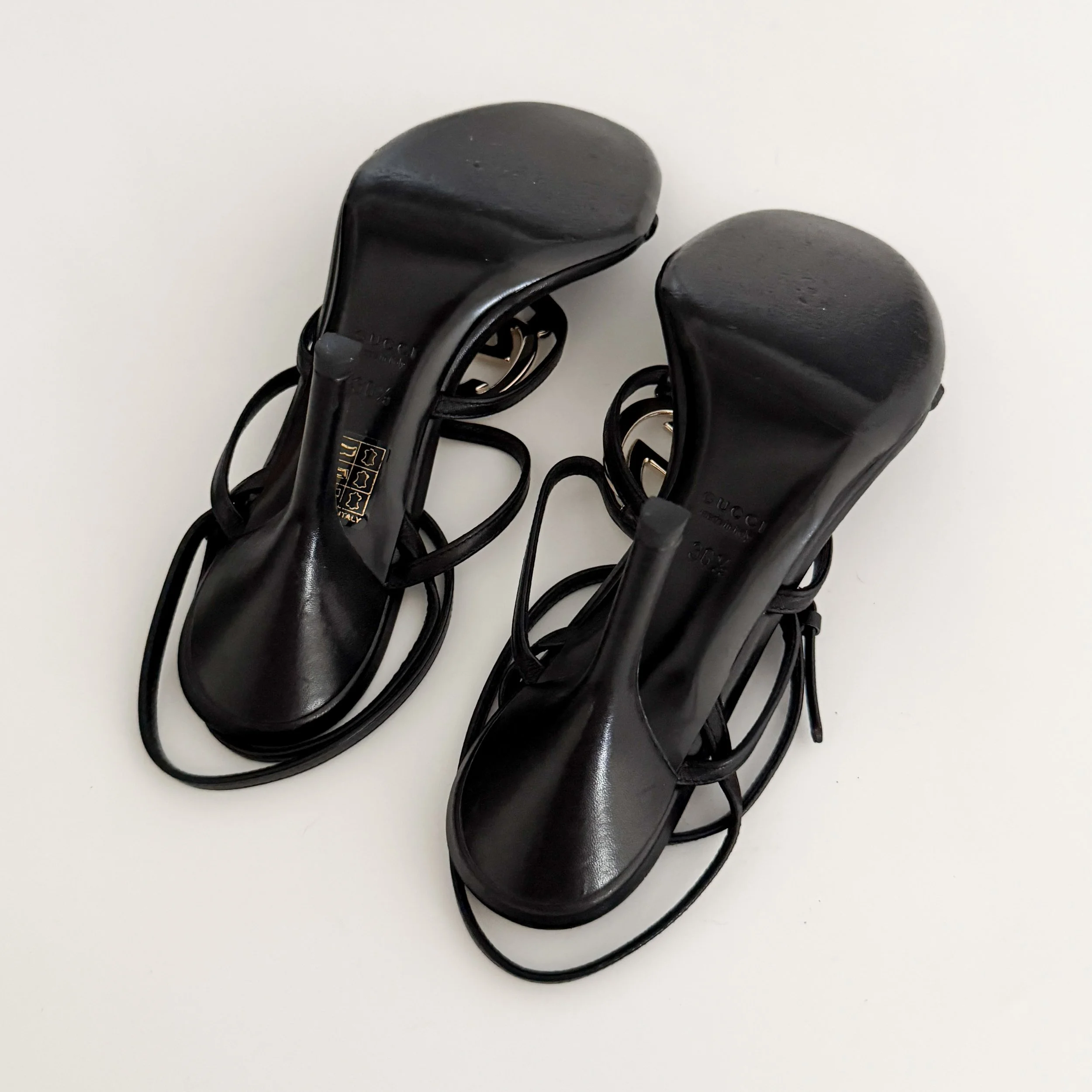 Manolo Blahnik (36.5) ヒール Manolo Blahnik Black Leather Ankle Strap Heels (IT 36.5